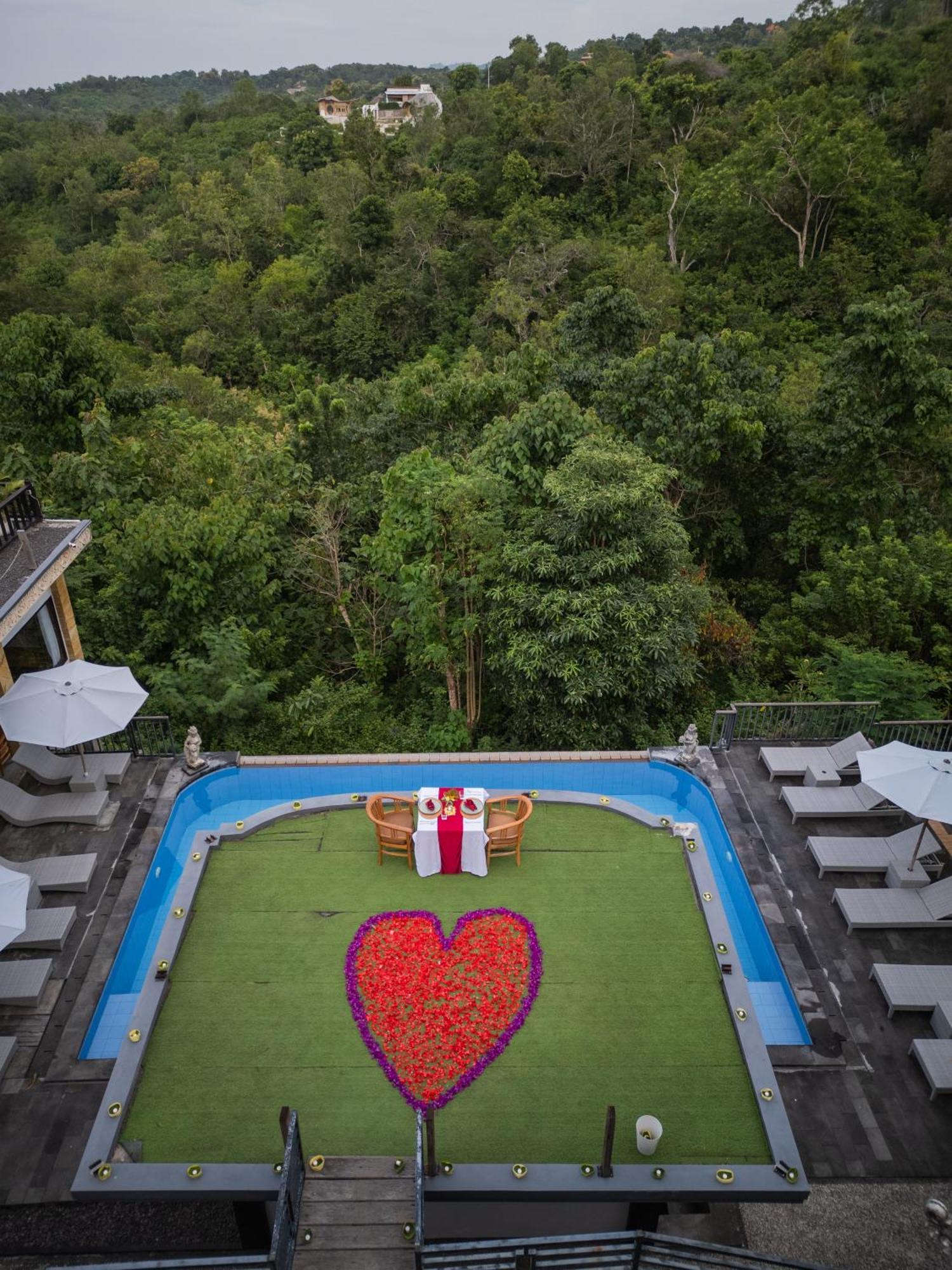 Abasan Hill Hotel And Spa Toyapakeh Exterior photo